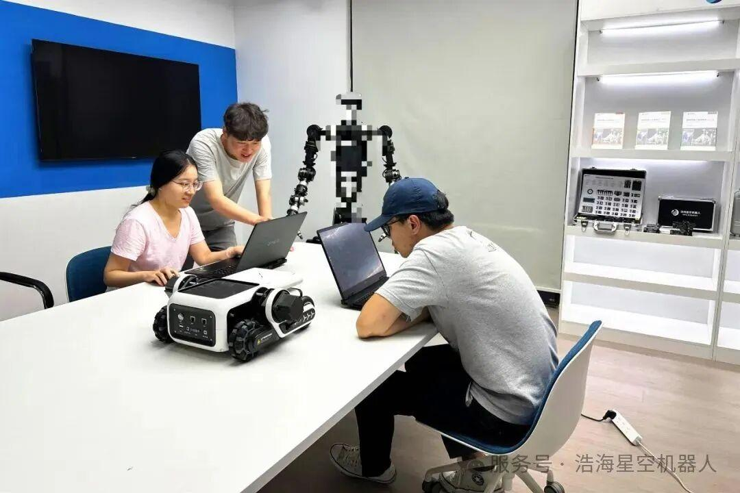 身强力壮+耳聪目明！2 周极速落地闵行，2 个月的&ldquo;明星&rdquo;机器人诞生&rarr;（images 2）