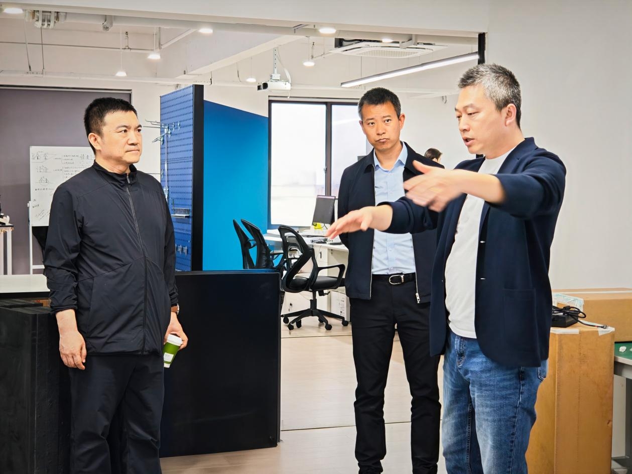 聚焦产业人才，赋能具身智能 |&nbsp;工业和信息化部人才交流中心副主任任利华一行赴浩海星空调研交流（images 3）